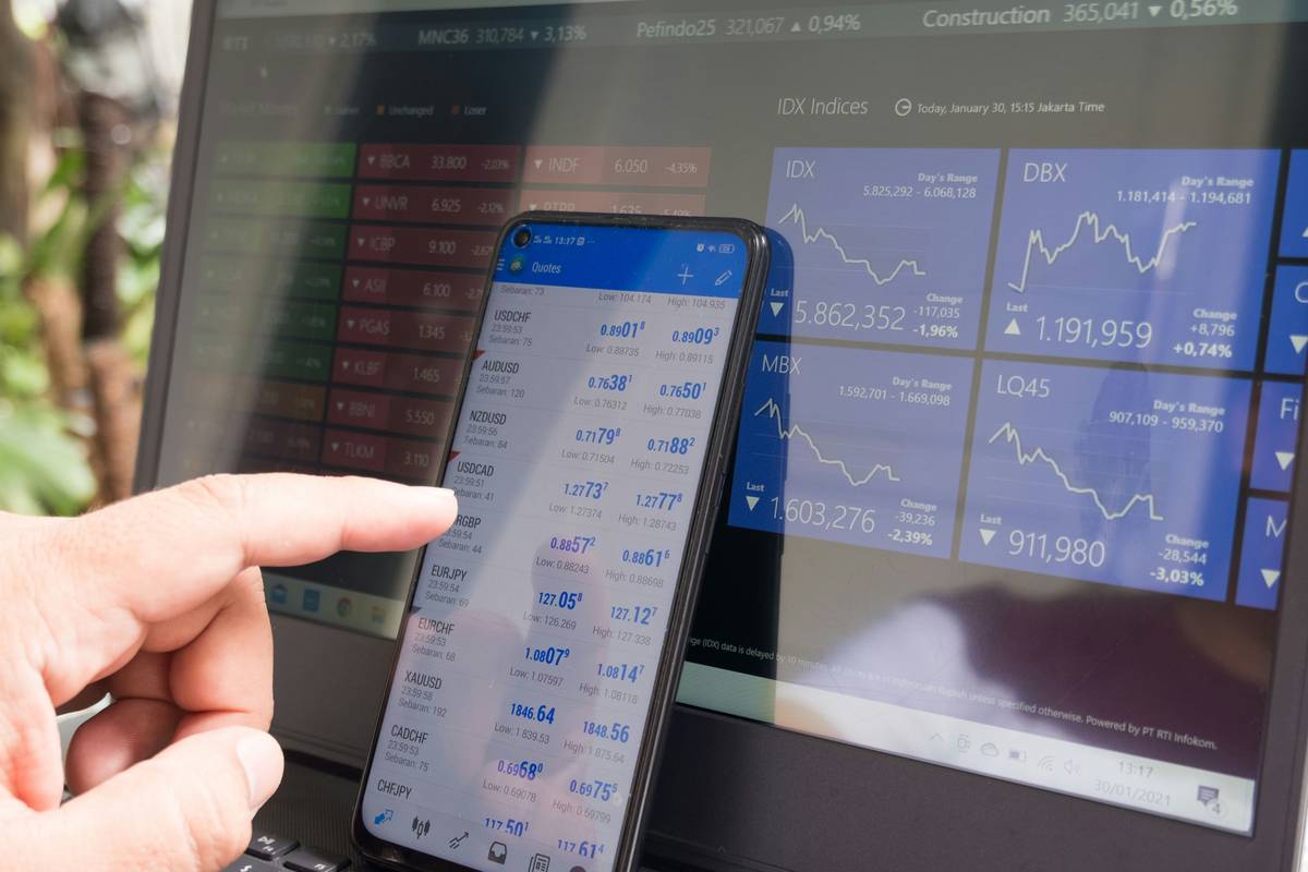 robert q money exchange showing secure wallet with foreign currency and insurance document